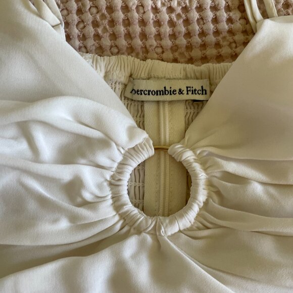 Abercrombie and Fitch White O-Ring Spaghetti Strap Crop Top Size XS - Picture 3 of 6